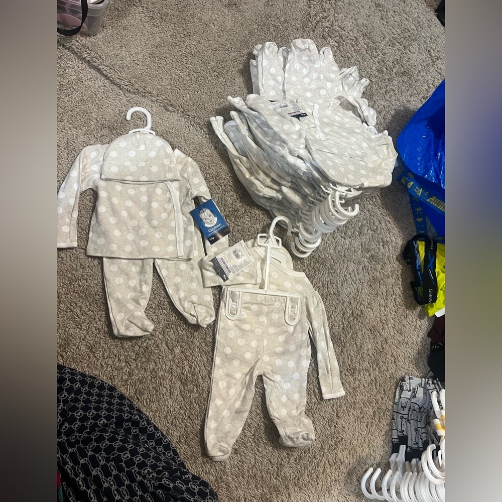 New with tags 3 pieces set Gerber size 0-3 months